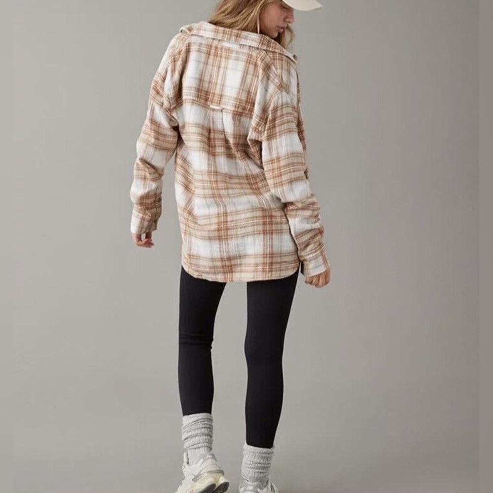 American Eagle Oversized Tan & Cream Flannel